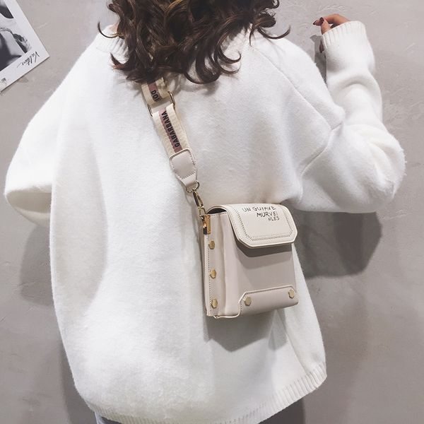 wide shoulder strap women bag new 2019 korean version of the small square bag texture chic shoulder messenger tide
wide shoulder strap women bag new 2019 korean version of the small square bag texture chic shoulder messenger tide