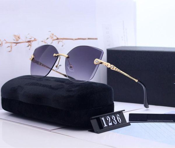 1236 sunglasses for women popular full frame uv400 connecti lens summer fashion oval style frame with case, White;black 
1236 sunglasses for women popular full frame uv400 connecti lens summer fashion oval style frame with case, White;black