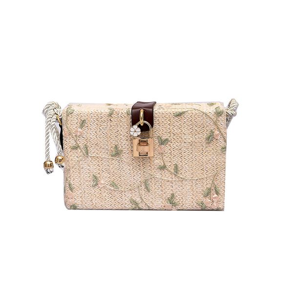 2020 summer straw small square bag messenger bag box fairy female japan and south korea lock student beach
2020 summer straw small square bag messenger bag box fairy female japan and south korea lock student beach