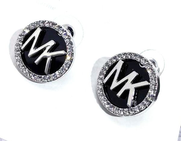 fashion pearl brand designer retro letter earrings women stud earring girl jewelry necklace bracelet ring of gift, Silver
fashion pearl brand designer retro letter earrings women stud earring girl jewelry necklace bracelet ring of gift, Silver