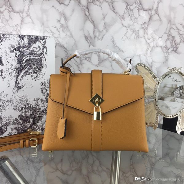 new fashion luxury designer woman handbag cross body bags shoulder genuine leather tote purse bags metal padlock
new fashion luxury designer woman handbag cross body bags shoulder genuine leather tote purse bags metal padlock