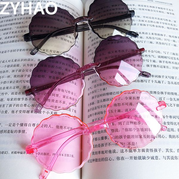 2020 frameless round kids sunglasses children fashion cute plastic ripple flower sunglasses uv400 girls boys baby eyewear gift, White;black
2020 frameless round kids sunglasses children fashion cute plastic ripple flower sunglasses uv400 girls boys baby eyewear gift, White;black