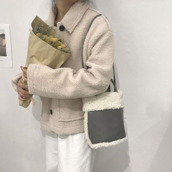 винтажная мода женщины овечьей шерсти сумка дамы плеча crossbody ковш сумка зимы нового восхитительного изящные сумки bolsa df538
винтажная мода женщины овечьей шерсти сумка дамы плеча crossbody ковш сумка зимы нового восхитительного изящные сумки bolsa df538