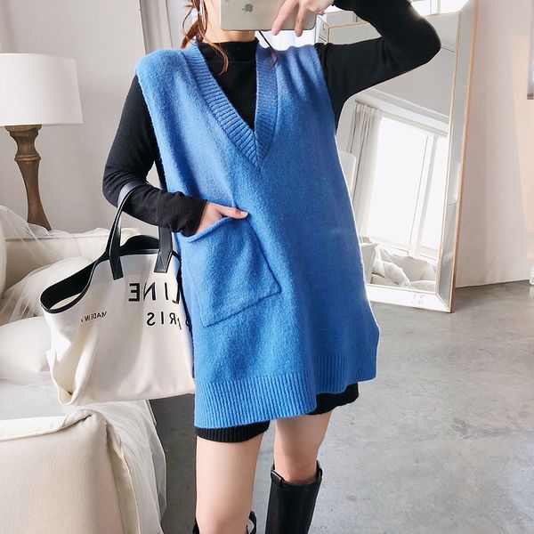 autumn and winter 2019 new medium and long v-neck knitted vest women's all-in-one loose sleeveless vest sweater, Black;white
autumn and winter 2019 new medium and long v-neck knitted vest women's all-in-one loose sleeveless vest sweater, Black;white