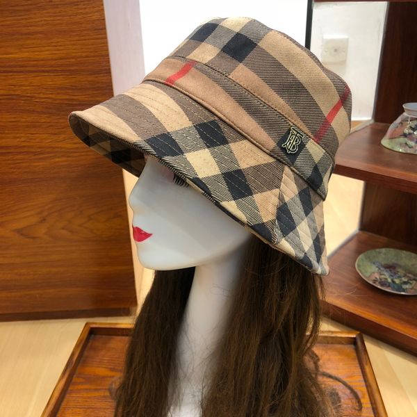 the fisherman's hat with classic gradual change design of fashion casual hat brand in spring and summer, simple plaid pattern, Blue;gray
the fisherman's hat with classic gradual change design of fashion casual hat brand in spring and summer, simple plaid pattern, Blue;gray
