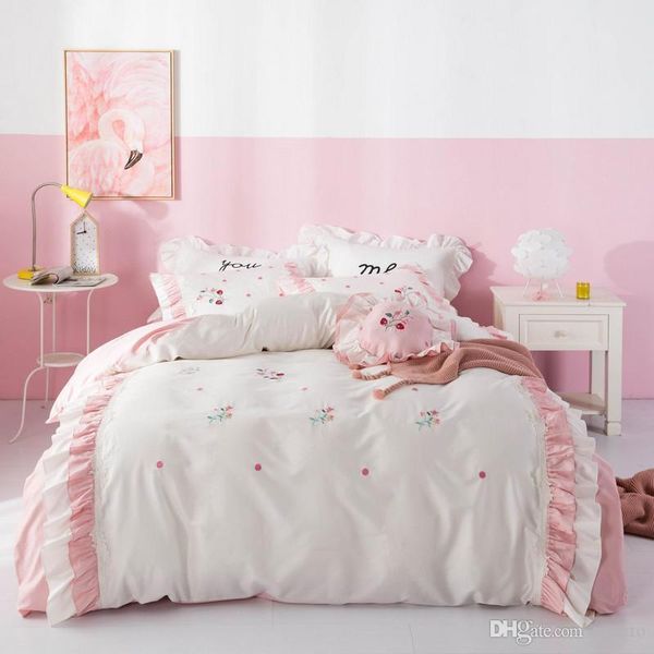 bedding 4pcs fashion bedding set logo printing duvet cover set with pillowcases and sheets king or size is noble and
bedding 4pcs fashion bedding set logo printing duvet cover set with pillowcases and sheets king or size is noble and