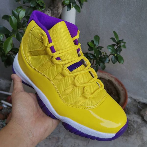 2020 yellow jumpman 11 xi wmns metallic silver 11s mens basketball shoes white purple blue designer men trainers sports sneakers size 40-47, White;red
2020 yellow jumpman 11 xi wmns metallic silver 11s mens basketball shoes white purple blue designer men trainers sports sneakers size 40-47, White;red