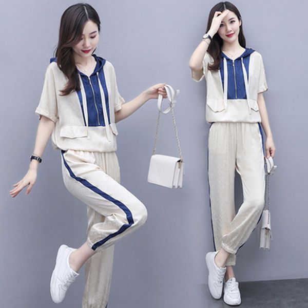 gym clothing 2021 casual girl's summer running suit short-sleeved loose western style two-piece for women sport suits, White;black
gym clothing 2021 casual girl's summer running suit short-sleeved loose western style two-piece for women sport suits, White;black
