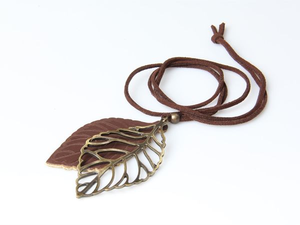european and american fashion jewelry fashion retro literary model leaf sweater necklace ladys long necklace with velvet rope, Silver
european and american fashion jewelry fashion retro literary model leaf sweater necklace ladys long necklace with velvet rope, Silver