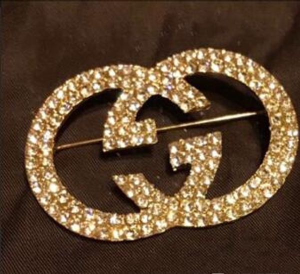 2019 Brand New Fashion Pearl Brooch Pins For Women Jewelry Dress Clothing Pins Rhinestone Brooch For party Festival Gift wholesale
2019 Brand New Fashion Pearl Brooch Pins For Women Jewelry Dress Clothing Pins Rhinestone Brooch For party Festival Gift wholesale