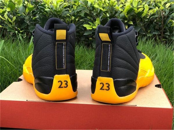 2020 air authentic 12 pe university gold black men basketball shoes 130690-070 gold black 12s real carbon fiber athletic sneakers with box
2020 air authentic 12 pe university gold black men basketball shoes 130690-070 gold black 12s real carbon fiber athletic sneakers with box