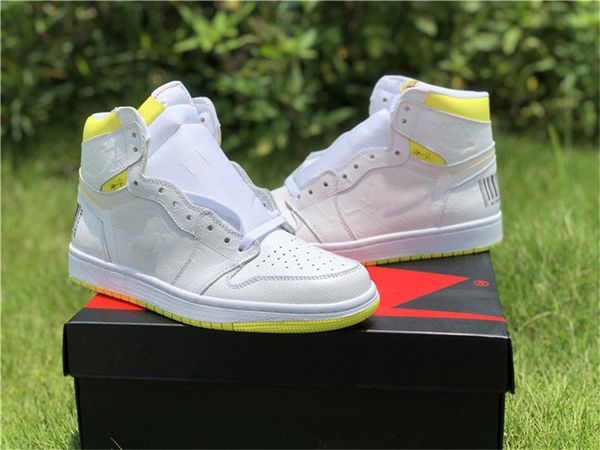 2019 released authentic 1 high first class flight basketball shoes for men sports sneakers with original box 555088-170
2019 released authentic 1 high first class flight basketball shoes for men sports sneakers with original box 555088-170