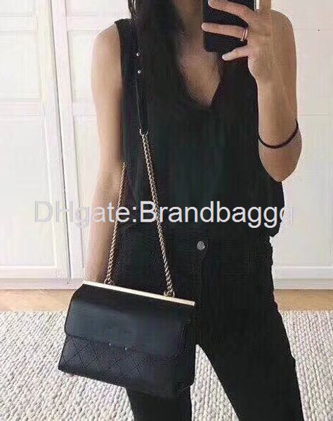 2020 2018 fashion flap handbags black genuine calfskin leather double sided brand flap shoulder bags 28cm 23cm
2020 2018 fashion flap handbags black genuine calfskin leather double sided brand flap shoulder bags 28cm 23cm