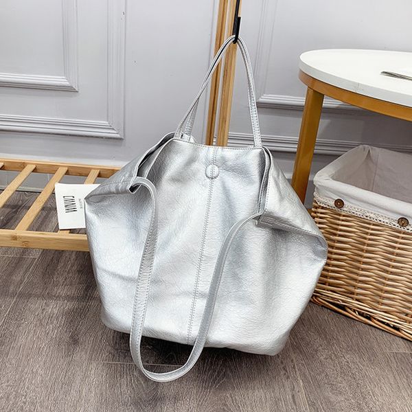 casual large capacity women handbag soft pu leather female shoulder bags ladies big totes black crossbody bag bolsas silverhand bag large ca
casual large capacity women handbag soft pu leather female shoulder bags ladies big totes black crossbody bag bolsas silverhand bag large ca