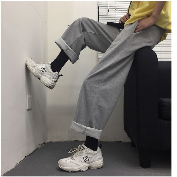 2019 spring and autumn ins with the same paragraph wild retro loose wide leg pants pocket casual bf men's trousers gray / black
2019 spring and autumn ins with the same paragraph wild retro loose wide leg pants pocket casual bf men's trousers gray / black
