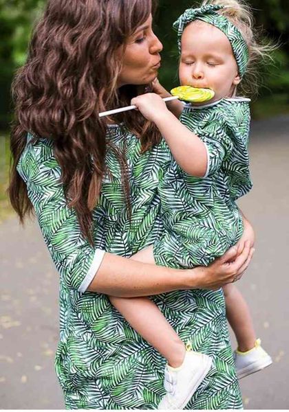 mother daughter fresh green dresses family matching clothes 2018 baby gril floral clothes family autumn half sleeve look, Blue
mother daughter fresh green dresses family matching clothes 2018 baby gril floral clothes family autumn half sleeve look, Blue
