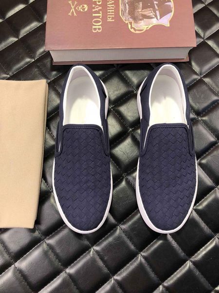new brand casual women men sneakers blue genuine leather wrinkled sheepskin arena lace-up luxury trainers high shoes 38-44 16358637, Black
new brand casual women men sneakers blue genuine leather wrinkled sheepskin arena lace-up luxury trainers high shoes 38-44 16358637, Black