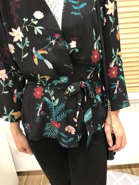 pajamas with wind strapparrot printing cardigan coat, Black;brown 
pajamas with wind strapparrot printing cardigan coat, Black;brown