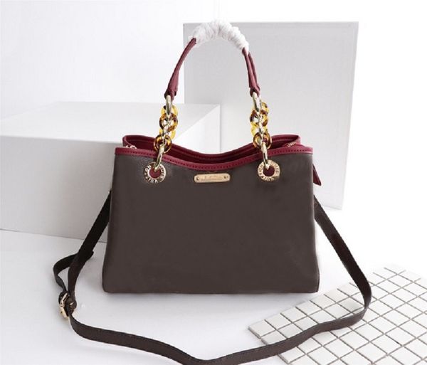 classic women designer shoulder bag for women shopping bag large capacity leather messenger bag handbags tote artsy wholesale tote for women
classic women designer shoulder bag for women shopping bag large capacity leather messenger bag handbags tote artsy wholesale tote for women
