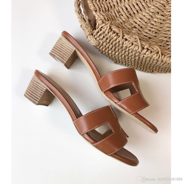 Женские повседневные тапочки доступны в размерах от 35 до 42. Классические тапочки на высоком каблуке и босоножки на высоком каблуке - лучший выбор для
Женские повседневные тапочки доступны в размерах от 35 до 42. Классические тапочки на высоком каблуке и босоножки на высоком каблуке - лучший выбор для