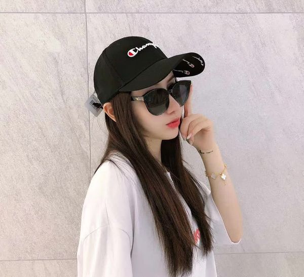 popular ball caps canvas leisure fashion sun hat for outdoor sport men women brand strapback hat famous baseball cap, Blue;gray 
popular ball caps canvas leisure fashion sun hat for outdoor sport men women brand strapback hat famous baseball cap, Blue;gray
