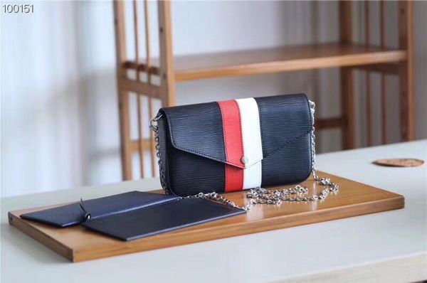 three-piece chain package m62982 water ripple cowhideshoulder bags cross body totes handbags brand fashion luxury designer famous 5aa
three-piece chain package m62982 water ripple cowhideshoulder bags cross body totes handbags brand fashion luxury designer famous 5aa