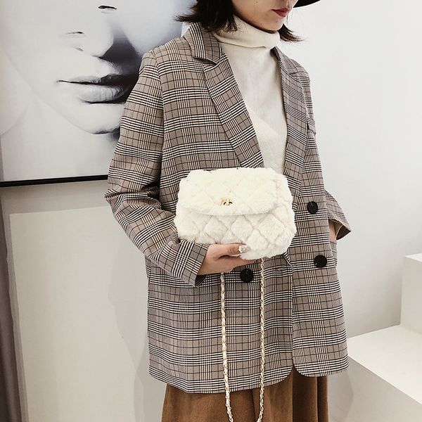 female bag 2019 plush embroidery thread rhombic chain bag fashion flip autumn and winter new wild personality temperament
female bag 2019 plush embroidery thread rhombic chain bag fashion flip autumn and winter new wild personality temperament