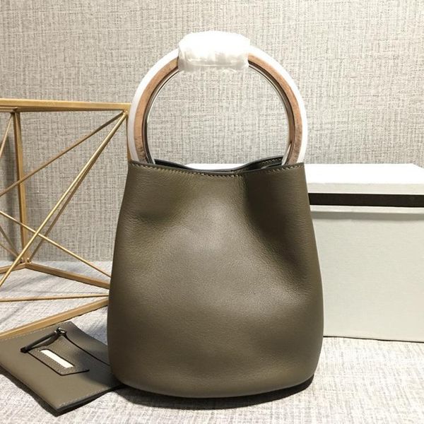 luxurious2019 жесткого кольцо ручка рука коносамент плечо теленка bucket неподдельная кожа пакет
luxurious2019 жесткого кольцо ручка рука коносамент плечо теленка bucket неподдельная кожа пакет