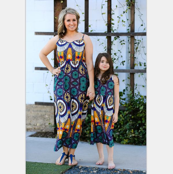 2019 spring and summer explosions straps parent-child wear round print parent-child dress women's clothing, Blue
2019 spring and summer explosions straps parent-child wear round print parent-child dress women's clothing, Blue