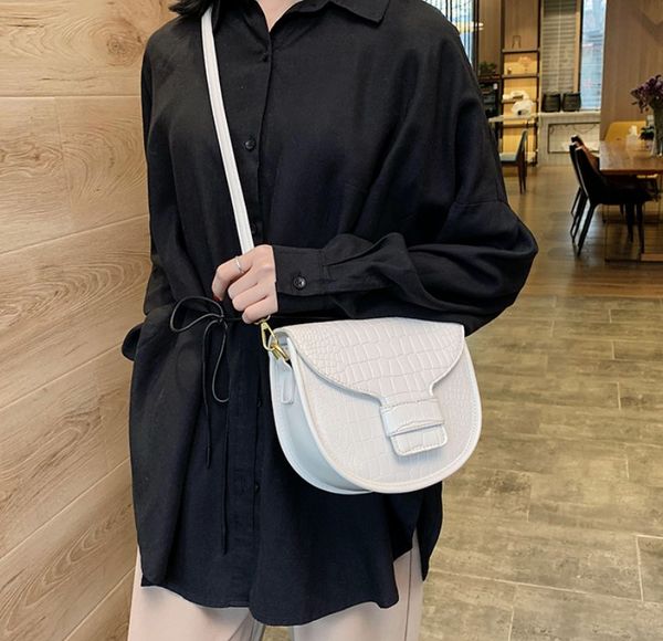 designer women handbags fashion plain saddle bag alligator design luxury senior crossbody girl shoulder bag
designer women handbags fashion plain saddle bag alligator design luxury senior crossbody girl shoulder bag