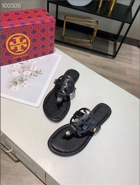 luxury spring's new bullpuncher chain links flip-flops with classic elements alone to leather slippers designer flip-flops, Blue;gray
luxury spring's new bullpuncher chain links flip-flops with classic elements alone to leather slippers designer flip-flops, Blue;gray