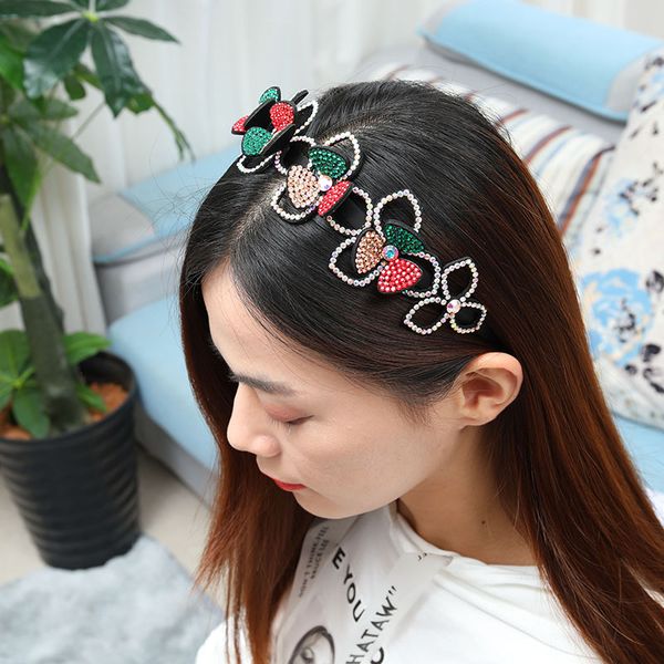 the new hair band imported australian drill fashion diamond headdress flower hair accessories korean jewelry band, Slivery;white
the new hair band imported australian drill fashion diamond headdress flower hair accessories korean jewelry band, Slivery;white