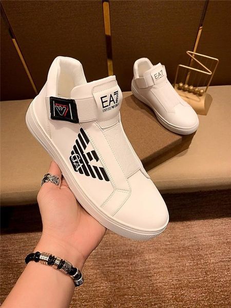 new high-end brand men's shoes made of high-casual leather, wild board shoes, breathable flat wild fashion white shoes, Black
new high-end brand men's shoes made of high-casual leather, wild board shoes, breathable flat wild fashion white shoes, Black
