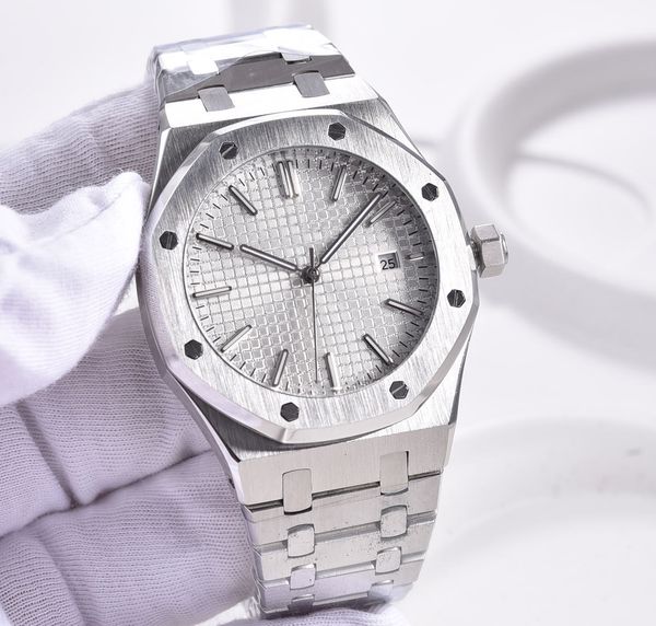 u1 automatic movement 43mm royal white dial glass back 316 stainless band men watch ing, Slivery;brown
u1 automatic movement 43mm royal white dial glass back 316 stainless band men watch ing, Slivery;brown