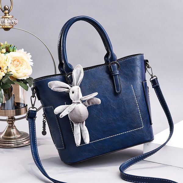 handbag bucket bag lady 2020 new european and american fashion large capacity messenger bag
handbag bucket bag lady 2020 new european and american fashion large capacity messenger bag