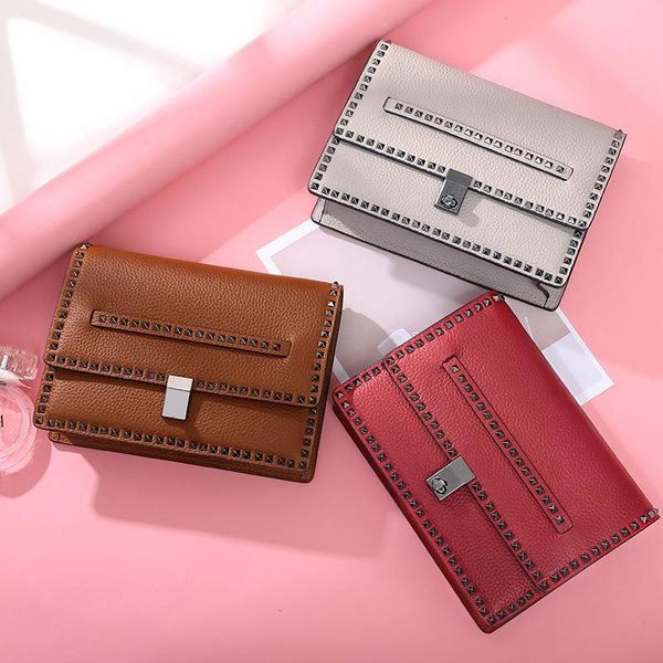 belle2019 small rivet wind fang baotou layer cowhide woman package single shoulder span women's bag
belle2019 small rivet wind fang baotou layer cowhide woman package single shoulder span women's bag