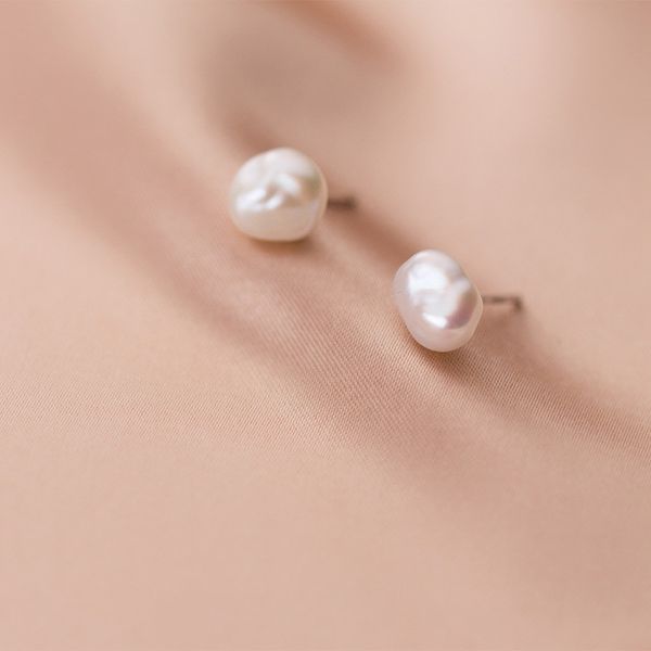 925 sterling silver korean fashion irregular synthetic pearl stud earrings for women lady girls jewelry, Golden;silver
925 sterling silver korean fashion irregular synthetic pearl stud earrings for women lady girls jewelry, Golden;silver