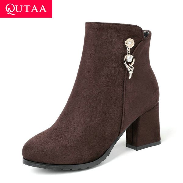qutaa 2020 metal decoration scrub fashion short boots round toe winter women shoes square high heel zipper ankle boots size34-43, Black
qutaa 2020 metal decoration scrub fashion short boots round toe winter women shoes square high heel zipper ankle boots size34-43, Black