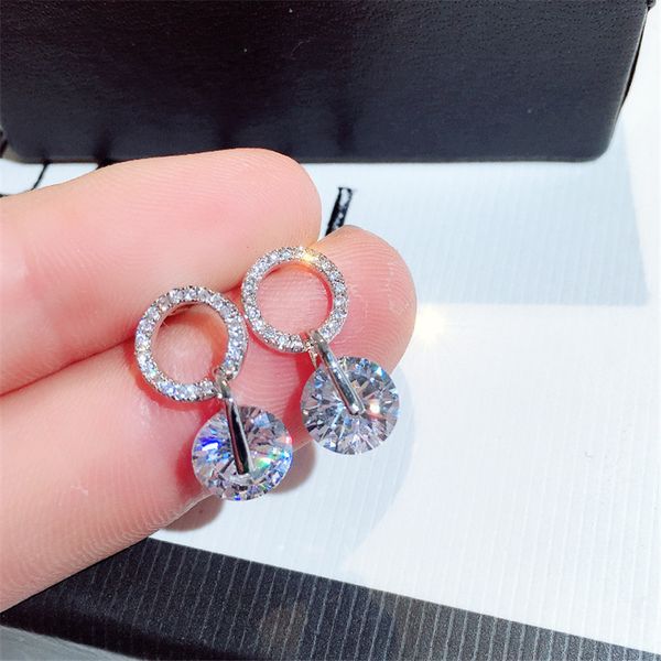 female white round stud earrings fashion silver plated alloy wedding jewelry double crystal zircon earrings for women, Golden;silver
female white round stud earrings fashion silver plated alloy wedding jewelry double crystal zircon earrings for women, Golden;silver