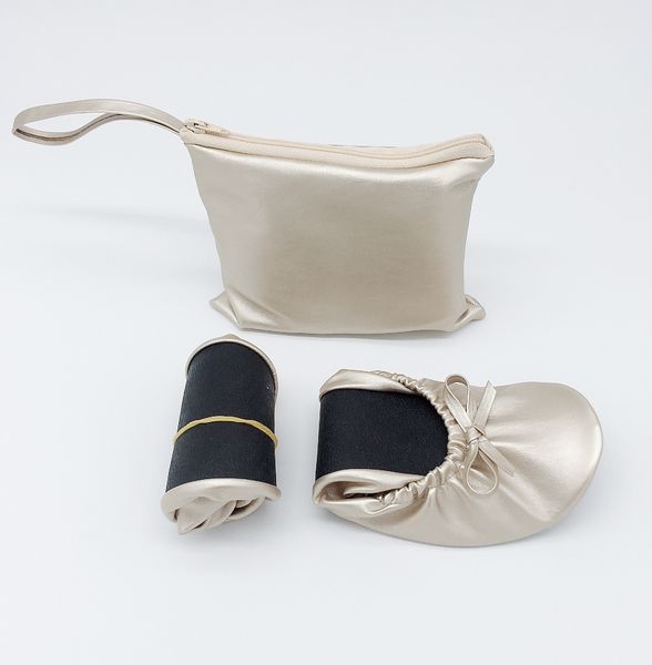 2019 lady wedding party dance hoe with low heel printing logo
2019 lady wedding party dance hoe with low heel printing logo