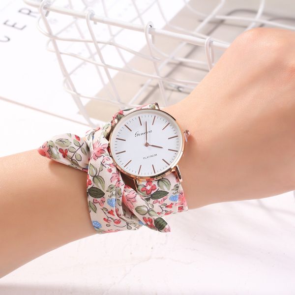 design ladies flower cloth wristwatch fashion women dress watch fabric watch sweet girls bracelet 2019 b4, Slivery;brown
design ladies flower cloth wristwatch fashion women dress watch fabric watch sweet girls bracelet 2019 b4, Slivery;brown