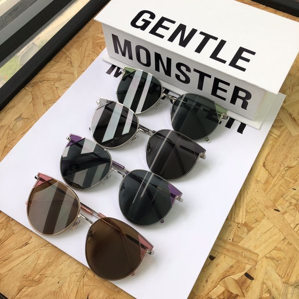 2018 new korean fashion v brand gm mimichic monster sunglasses luxury women's men sunglasses ocean lens with black case, White;black
2018 new korean fashion v brand gm mimichic monster sunglasses luxury women's men sunglasses ocean lens with black case, White;black