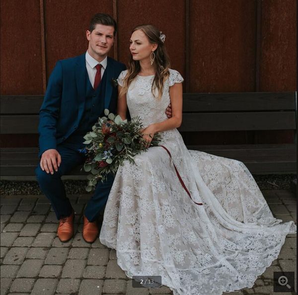 2020 new bohemian lace beach wedding dresses a line v back short sleeves crew neck wedding gowns sweep train bride dress sale, White
2020 new bohemian lace beach wedding dresses a line v back short sleeves crew neck wedding gowns sweep train bride dress sale, White