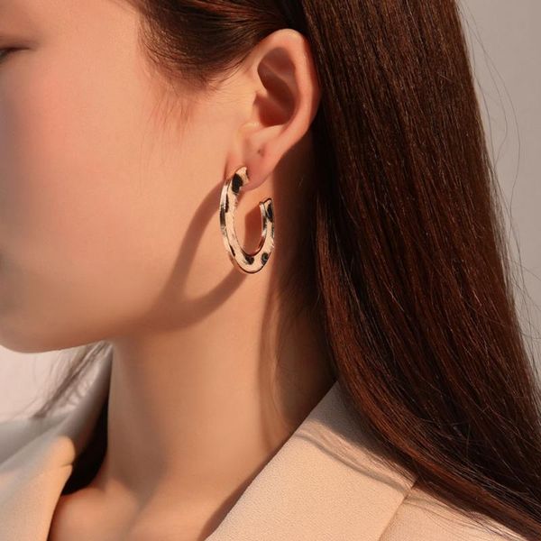 modyle big leather hoop earrings large classic full circle earring for women party round trendy jewelry, Golden;silver
modyle big leather hoop earrings large classic full circle earring for women party round trendy jewelry, Golden;silver