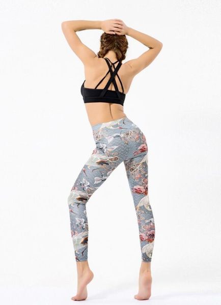 2020 new cross-border new european and american foreign trade four needle six thread digital red crowned crane printing yoga leggings women, Black
2020 new cross-border new european and american foreign trade four needle six thread digital red crowned crane printing yoga leggings women, Black