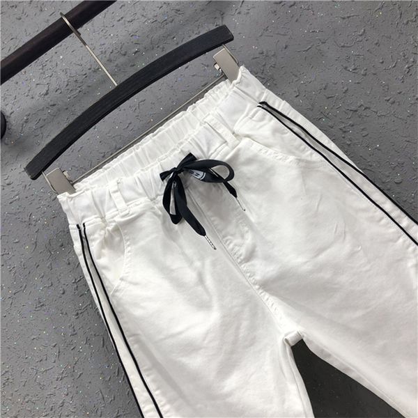 2019 plus size movement vintage white jeans high waist denim pants spring summer women jeans elastic ankle length trousers, Blue
2019 plus size movement vintage white jeans high waist denim pants spring summer women jeans elastic ankle length trousers, Blue