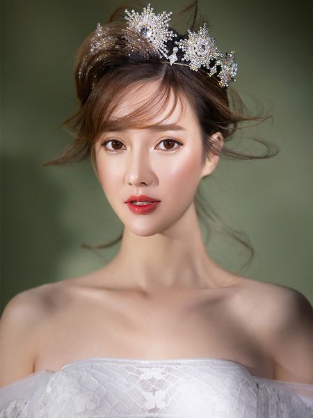 luxury simulated pearls rhinestone big gold crown crystal tiaras and crowns queen bridal hair jewelry wedding hair accessories, Golden;white
luxury simulated pearls rhinestone big gold crown crystal tiaras and crowns queen bridal hair jewelry wedding hair accessories, Golden;white