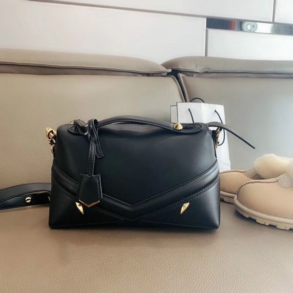 women handbag fashion shoulder bags textured leather solid color rivet */cfy2002265*5
women handbag fashion shoulder bags textured leather solid color rivet */cfy2002265*5