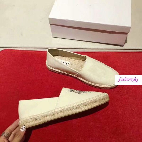 luxury couple shoes with tiger head single shoes and embroidered straw shoes, Black