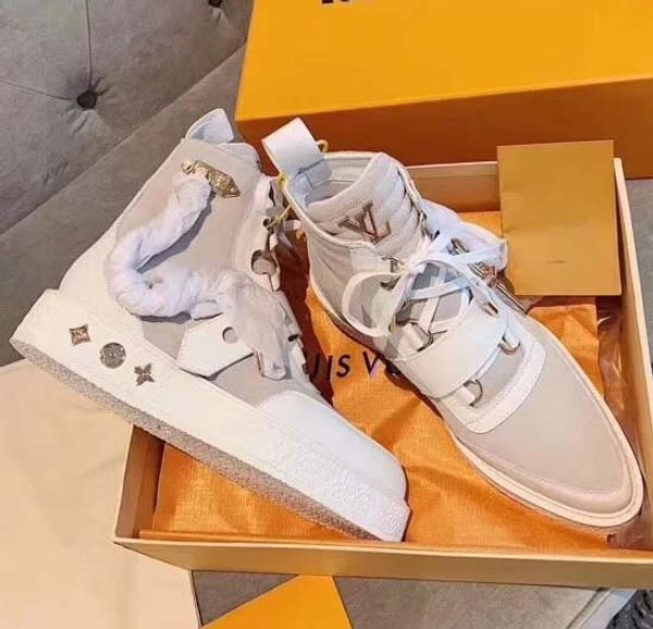 with box sneaker casual shoes trainers fashion sports shoes leather boots sandals slippers vintage air for woman l26014, Black
with box sneaker casual shoes trainers fashion sports shoes leather boots sandals slippers vintage air for woman l26014, Black